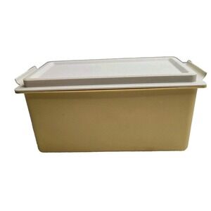 Tupperware Butter Cheese Keeper 638-11 1 lb Golden Harvest W/Cream Lid 639-10